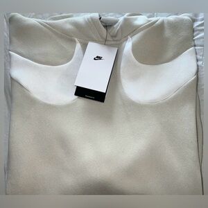 Nike oversized women’s hoodie - size small